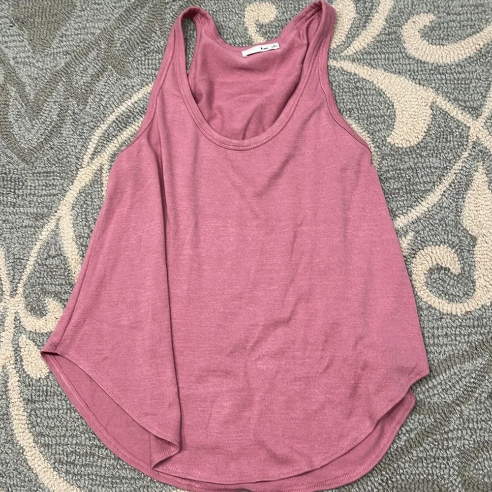 5 Wilfred Free Vonnahme Tanks - Picture 4 of 10